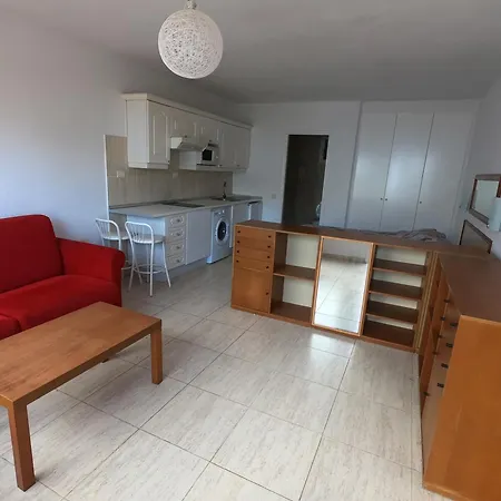 Cosy Well Located Tenerife Apartment *